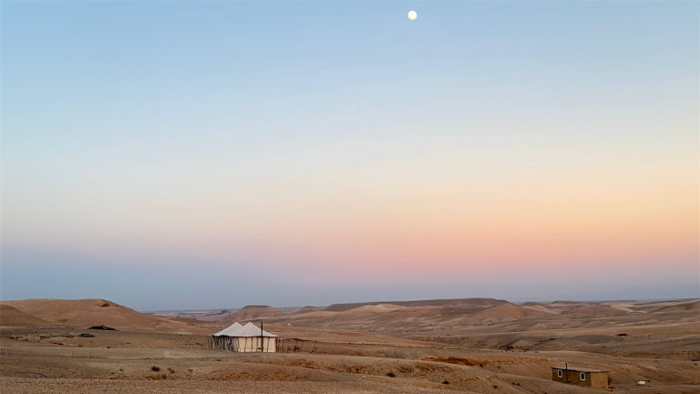 A&K can arrange a special experience at Scarabeo Desert Camp in the Agafaye Desert.