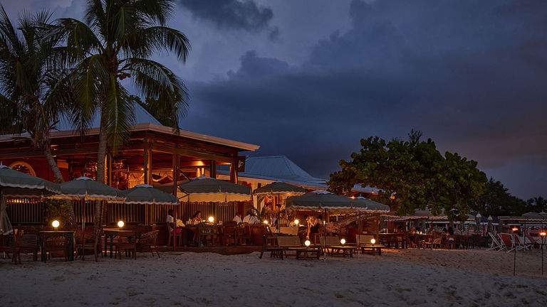 Honeymooners want the chance to connect in intimate settings.