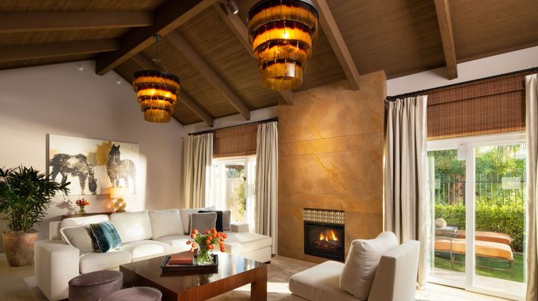 <b>Phoenician Residences Luxury Collection Room</b>. Images powered by <a href=_.html title="Leonardo Worldwide" target="_blank">Leonardo</a>.