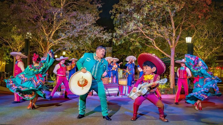 Theme Park Holiday Mariach