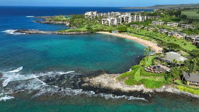 Maui vacation costs — including hotel room rates — have been dropping in recent weeks, according to some travel advisors.