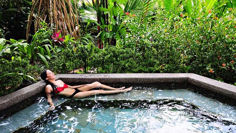 With so many pools at the hot springs, it’s never a problem finding one to float in all by yourself. // © 2017 Tabacon Thermal Resort & Spa